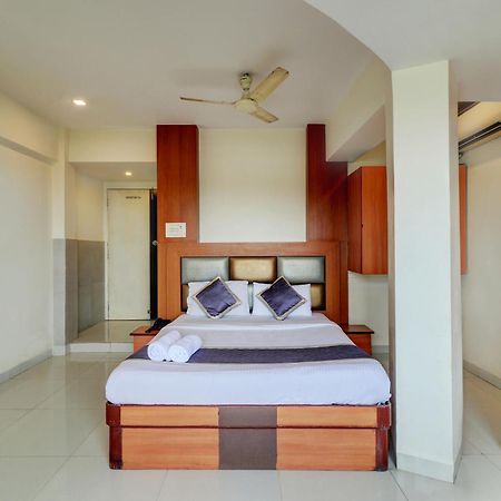 Hotel New Sarovar Grand Panvel Exteriör bild