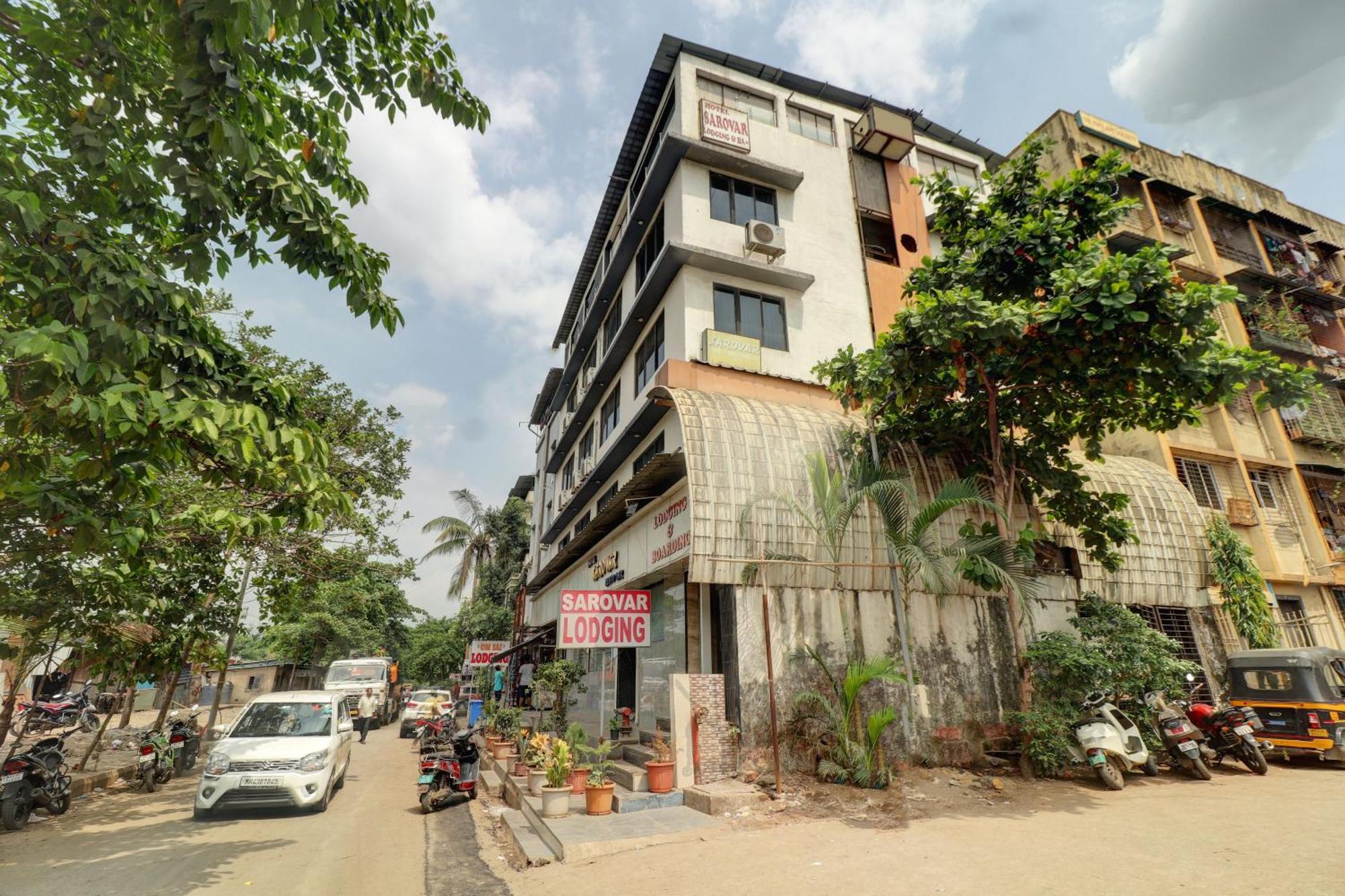 Hotel New Sarovar Grand Panvel Exteriör bild